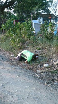 executed-just-outside-graveyard-01.jpg