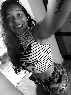 20-yo-shot-her-home-05.jpg