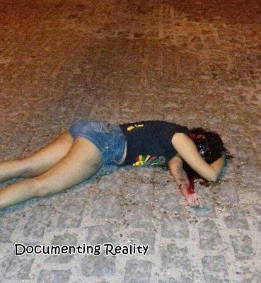 documentingreality.com-20-20thug-20girl-20gunned-20down-2006.jpg