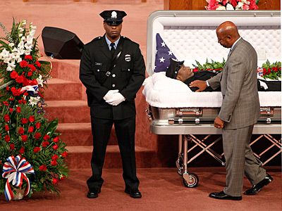 Officer_walker_funeral_400.jpg