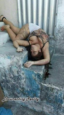 documentingreality.com-20-20ankle-20monitor-20execution-2002.jpg