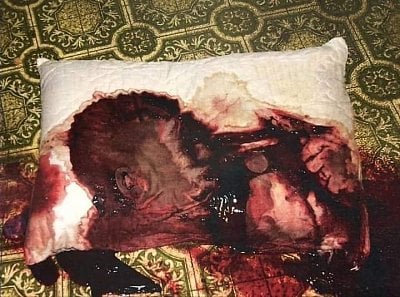 bloodied-20pillowcase-20of-20man-27s-20suicide.jpg