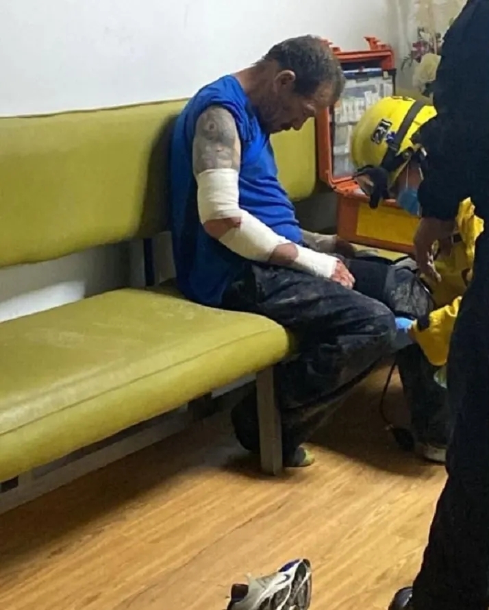 hombre_se_defiende_de_brutal_ataque_de_perros_en_tijuana_y_se_hace_viral.jpg_1073401735.jpg.jpg