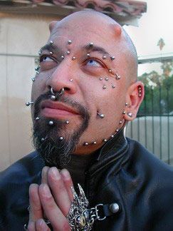 bodymodifications_devil_look_tattoo.jpg