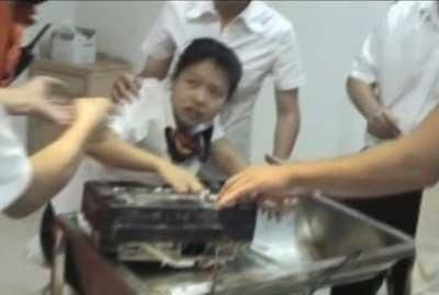 lady-gets-fingers-caught-in-paper-shredder.jpg