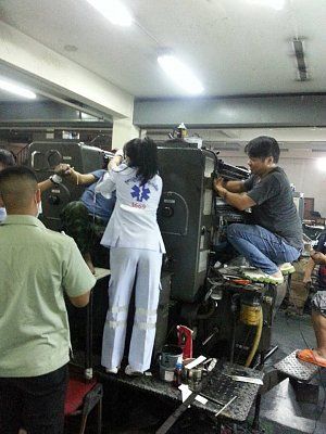 hand-20in-20machinery-20-282-29.jpg