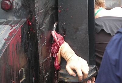 charonboat_dot_com_oil_pump_accident1.jpg