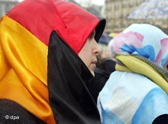 headscarf issue is a hot topic in Germany, a country with many Muslims.jpg