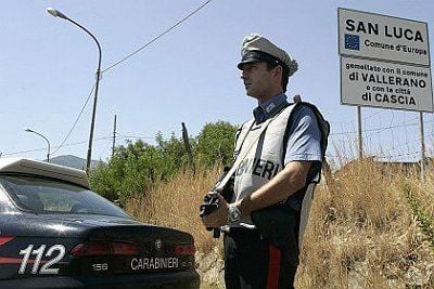 carabinieri-patrol-southern-town-san-luca.jpg
