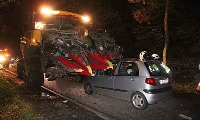 women_survive_crash_001.jpg