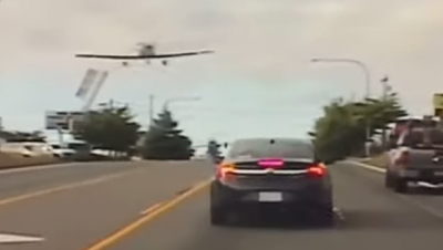 small-20plane-20lands-20on-20road-20as-20police-20dashcam-20rolls-20-20copy.png