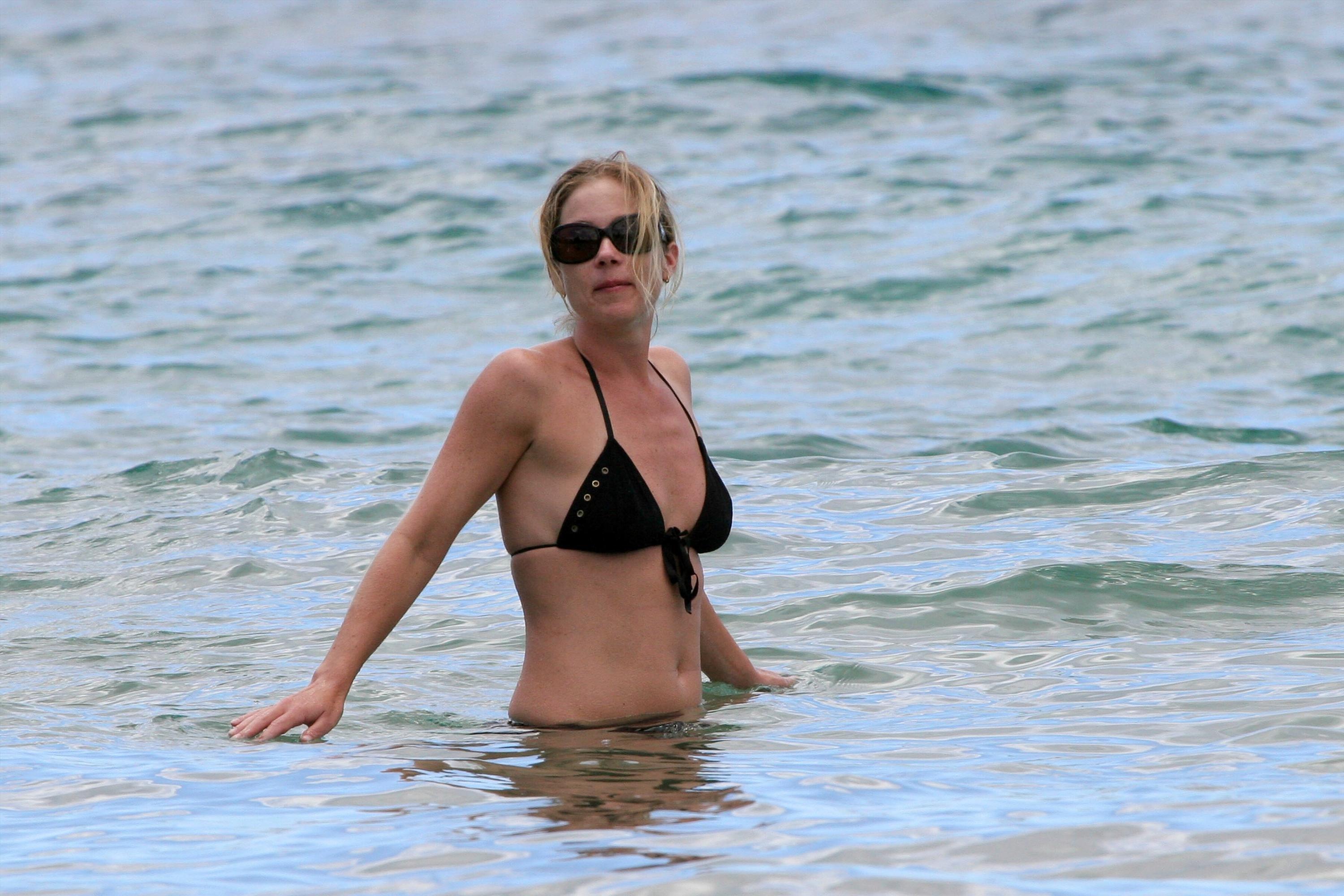 Christina Applegate 4.jpg