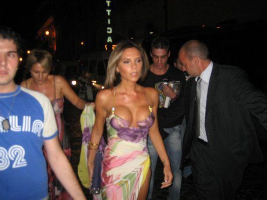 victoria_beckham-boobs_01.jpg