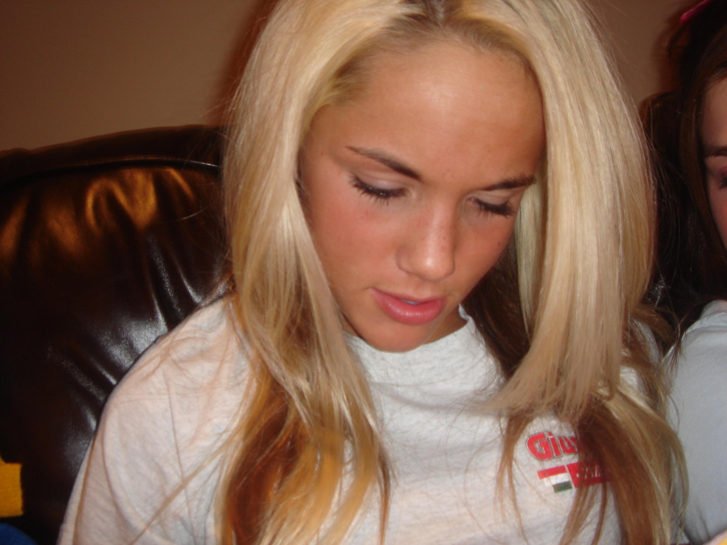 photobucket-hotties123.jpg