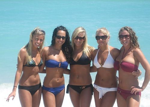 non-nude-bikini-girls-28.jpg