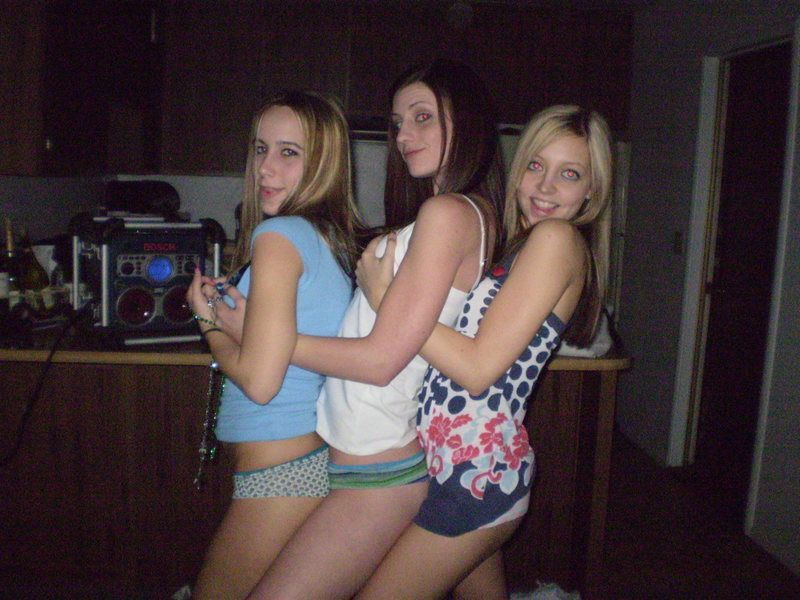 non-nude-teen-girls-26.jpg
