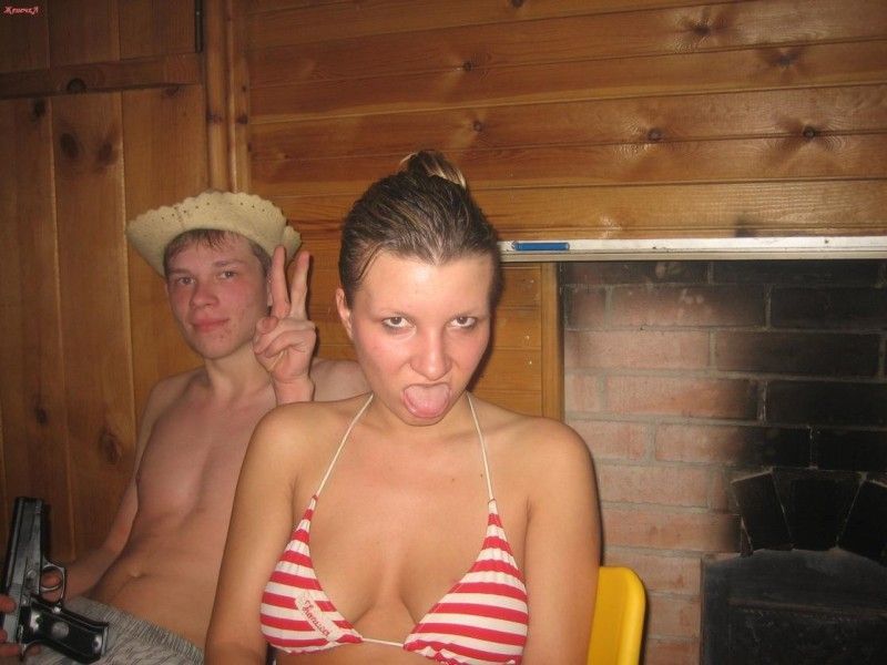 russian-bikini-girls-6-2009 [800x600].jpg