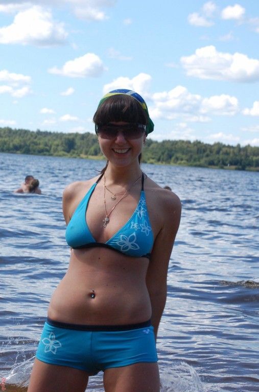 rusian-bikini-candid-018 [1024x768].jpg