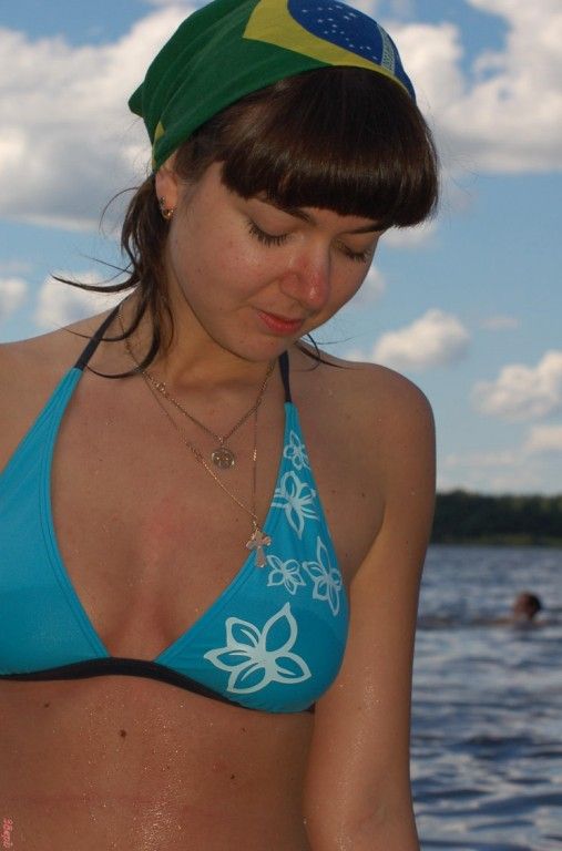 rusian-bikini-candid-022 [1024x768].jpg