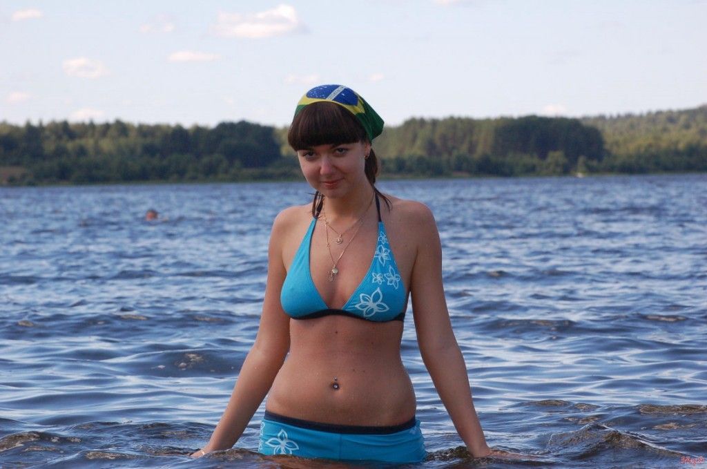 rusian-bikini-candid-023 [1024x768].jpg
