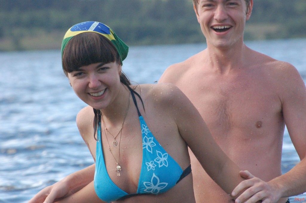 rusian-bikini-candid-025 [1024x768].jpg