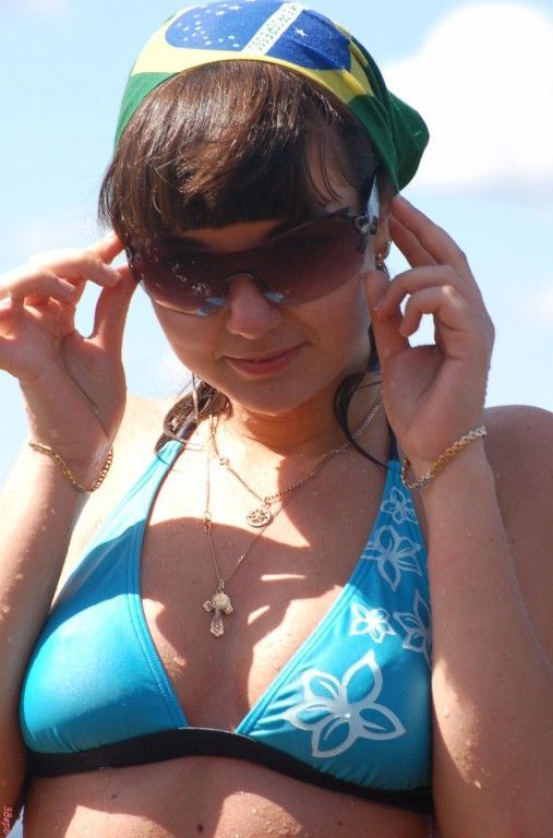 rusian-bikini-candid-046 [1024x768].jpg