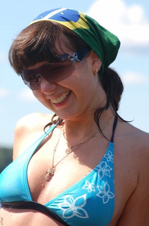 rusian-bikini-candid-050 [1024x768].jpg