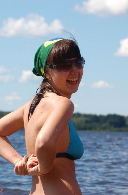 rusian-bikini-candid-054 [1024x768].jpg