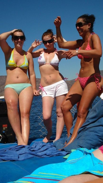 teen-bikini-beach-042_037.jpg