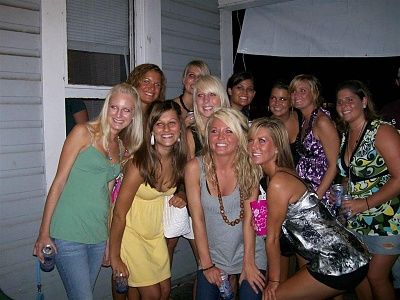 pretty-party-girls-001.jpg
