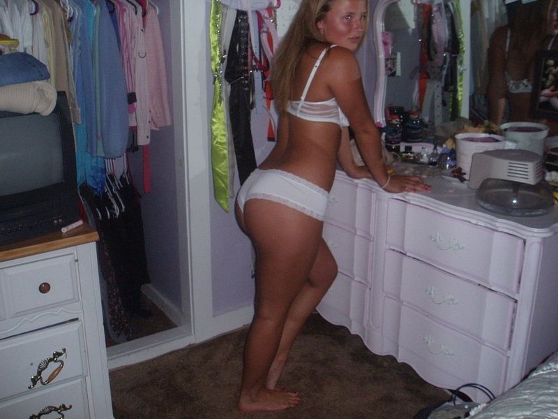 sexyheidiandliz006.jpg