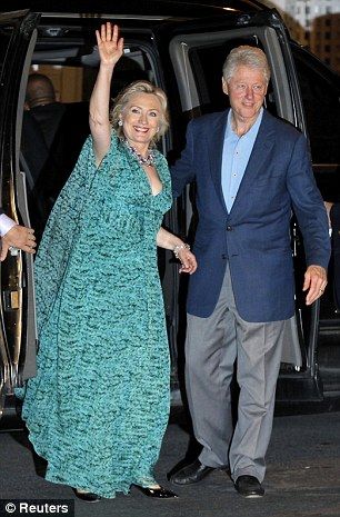 0AA359AC000005DC-3259491-American_Evita_Hillary_Clinton_s_Path_to_Power_also_describes_Hi-a-7_14.jpg