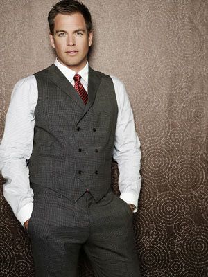 michael-weatherly-michael-weatherly-4438038-300-400.jpg