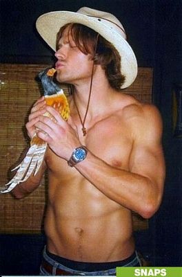 200903_jared-padalecki-shirtless.jpg