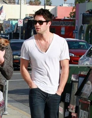 eye-candy-joshua-bowman-10.jpg