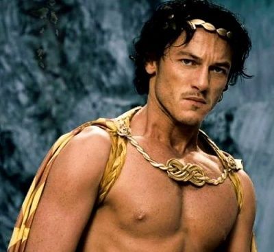 luke-evans-4.jpg
