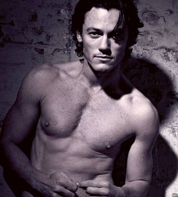 luke-evans-5.jpg