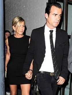 justin-theroux-300-250x333.jpg