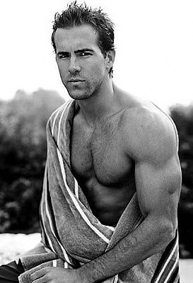 ryan_reynolds_4000x0420x615.jpg