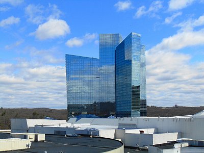 mohegan-sun-sky-tower.jpg