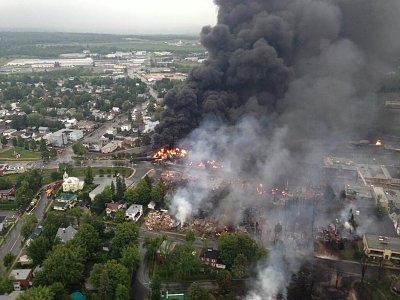 lac-megantic-burning.jpg