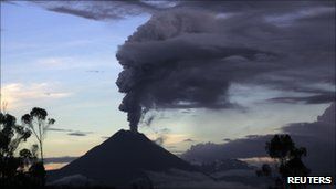 _52357042_tungurahuartr.jpg