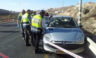 Rabbi Mertzbach's Car.jpg