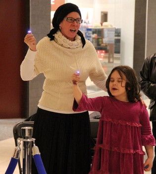 mrs.-hart-her-daughter.jpg
