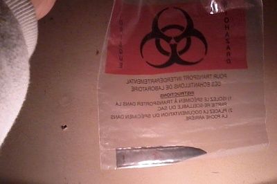knife-2bin-2bback.jpg