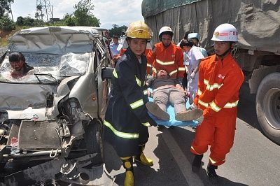 firefighters-2068042.jpg