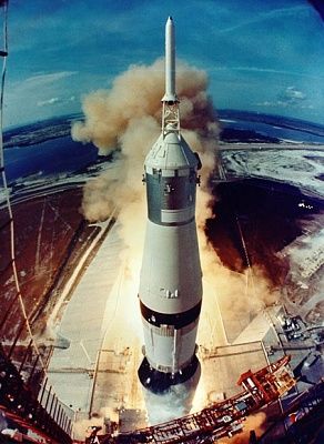 apollo-launch_2515941k.jpg