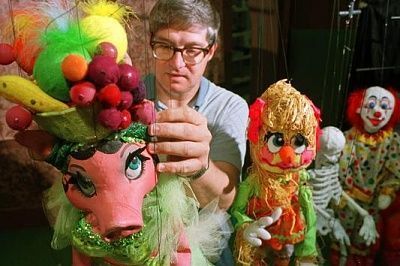 brownpuppets.jpg