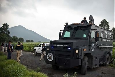 mexico_grave_2013_08_22.jpg