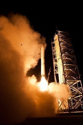 frog-nasa-photobomb-rocket-launch-one-giant-leap.jpg